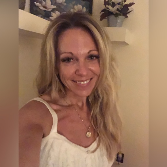 Meet your Posher, Misty - Picture 10 of 16